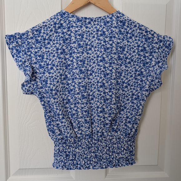 Monteau Blue and White Floral Top - Picture 2 of 5